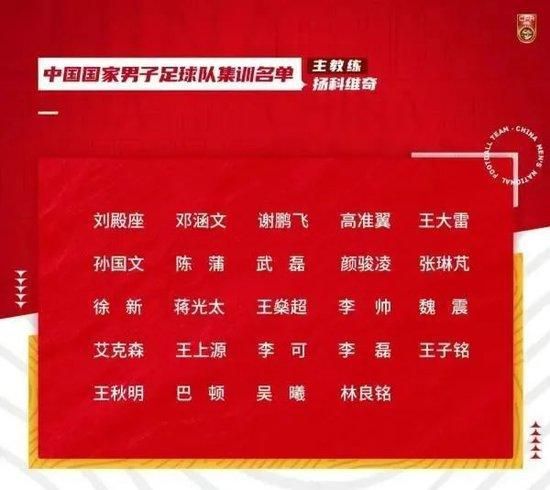 一边吻一边摸进内裤里